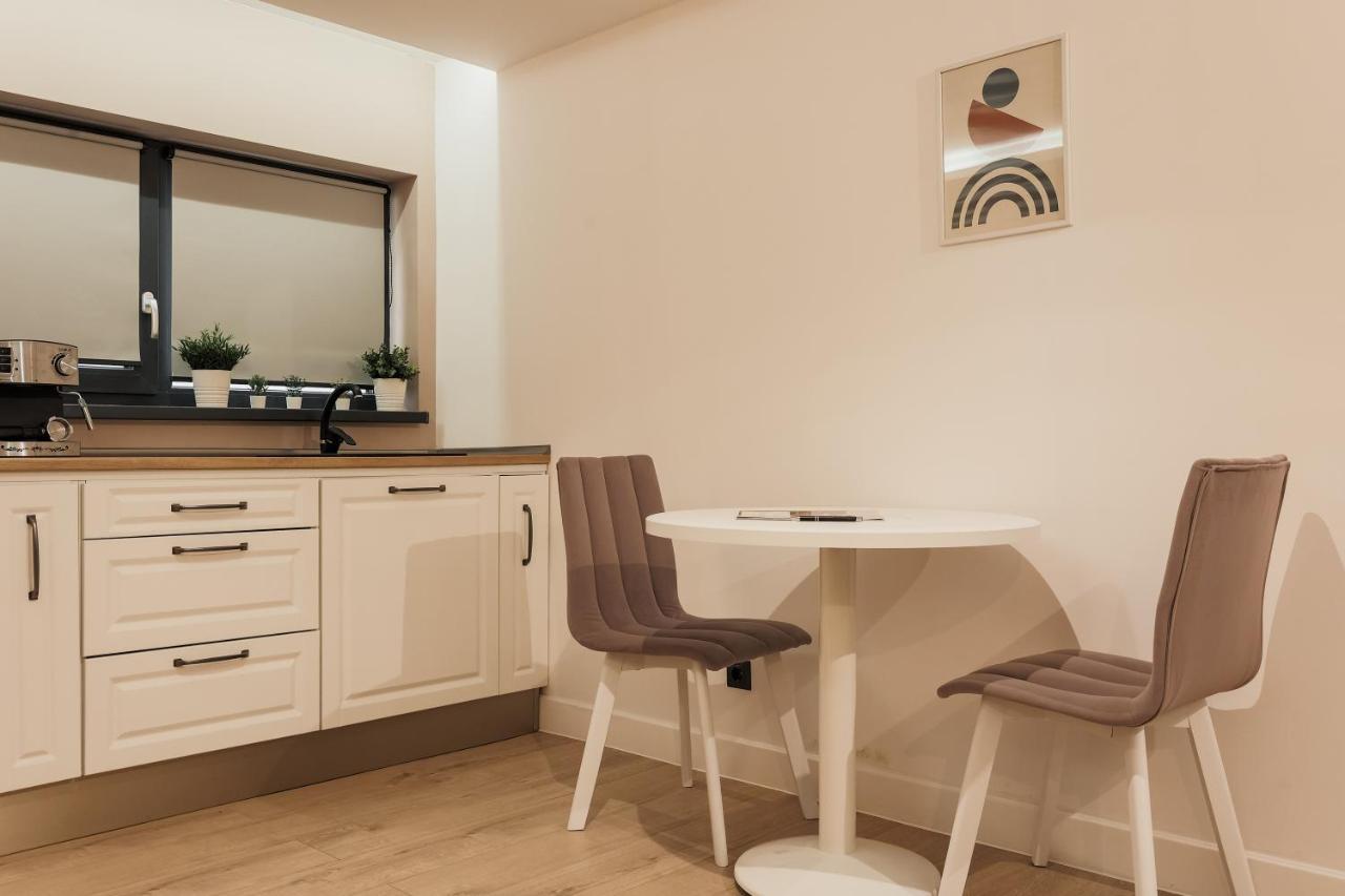 Aparthotel Nest Inn Meteor Клуж-Напока Екстер'єр фото