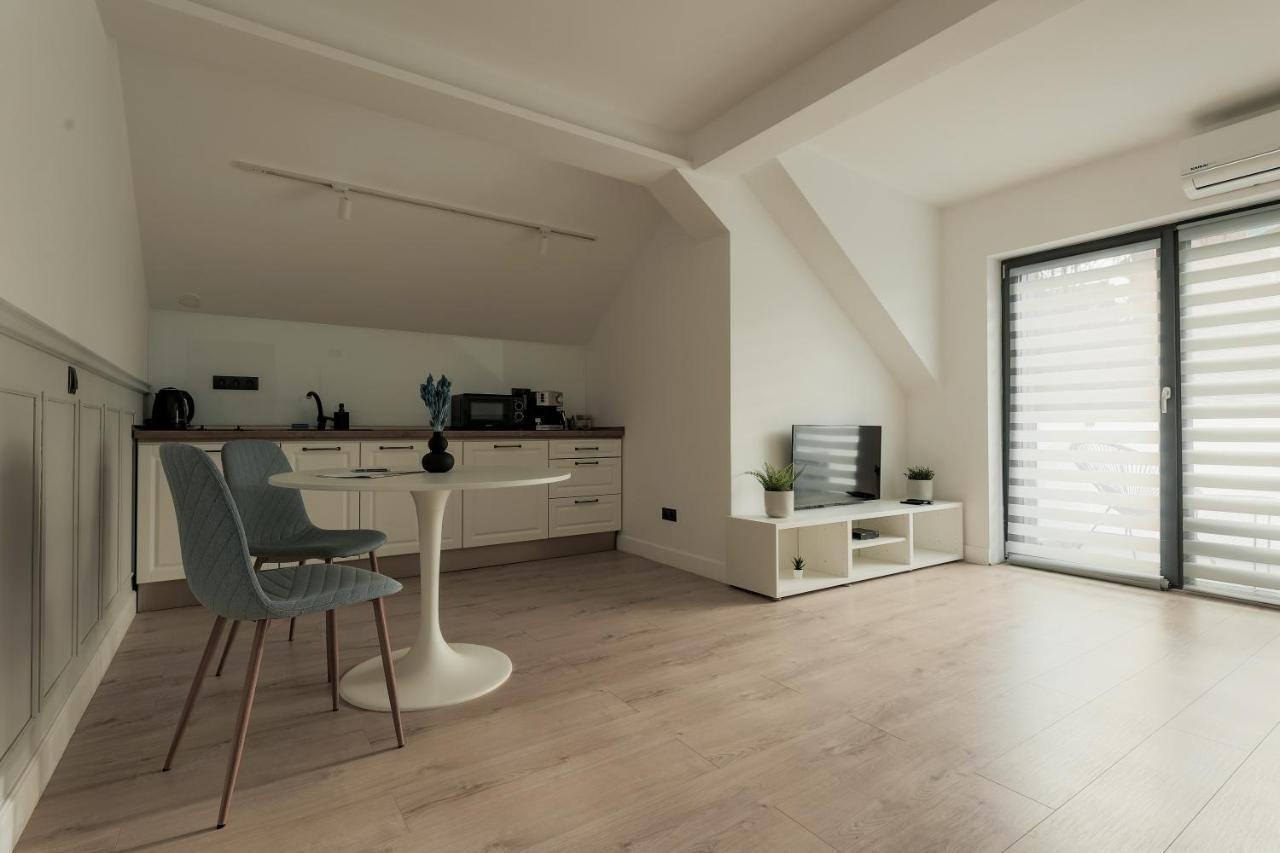 Aparthotel Nest Inn Meteor Клуж-Напока Екстер'єр фото